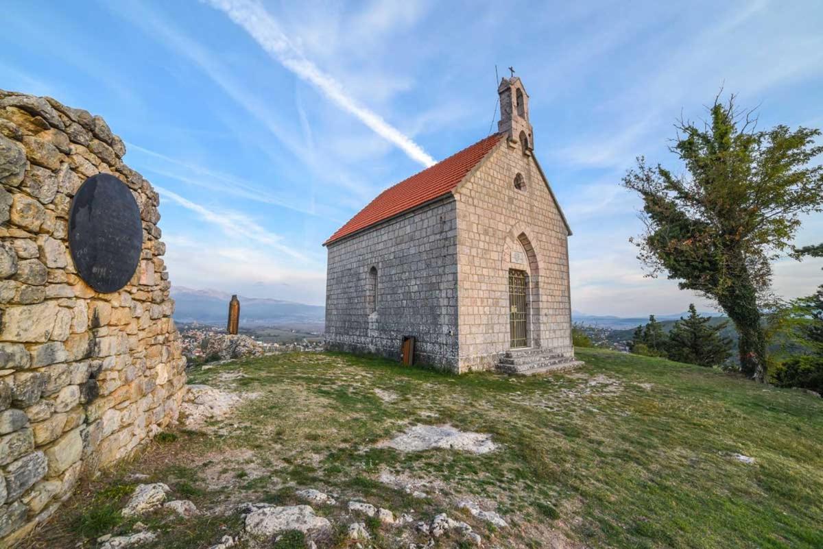 Studio Apartmani Kaja I Iva Sinj Exterior foto