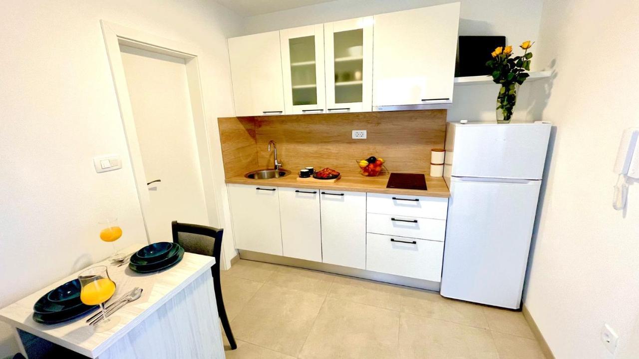 Studio Apartmani Kaja I Iva Sinj Exterior foto