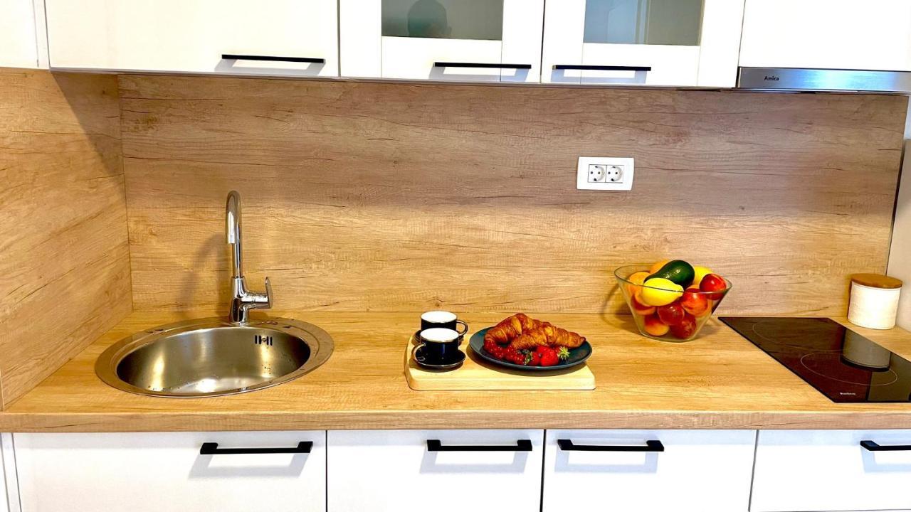 Studio Apartmani Kaja I Iva Sinj Exterior foto